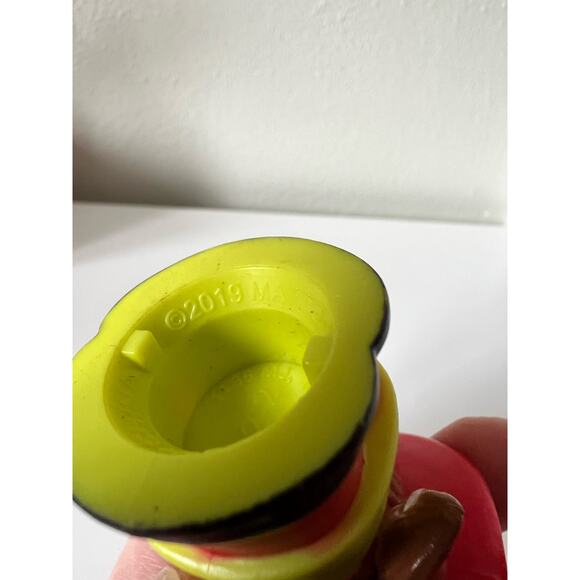 Fisher-Price Little People Fire Truck with Firefighter Figure 2019 - Picture 6 of 11